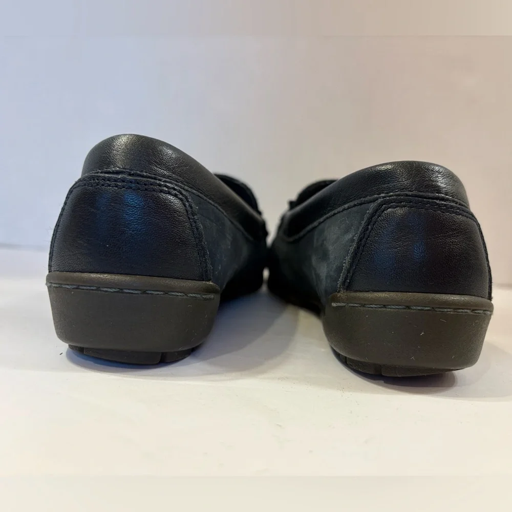 Hush Puppies dark blue leather slide-on loafers shoes size 6.5 M
